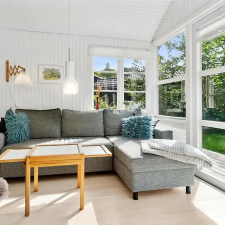 Lucie - 50m From The Sea By Interhome Rønne