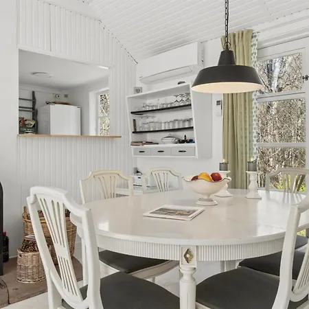 Lucie - 50m From The Sea By Interhome Rønne