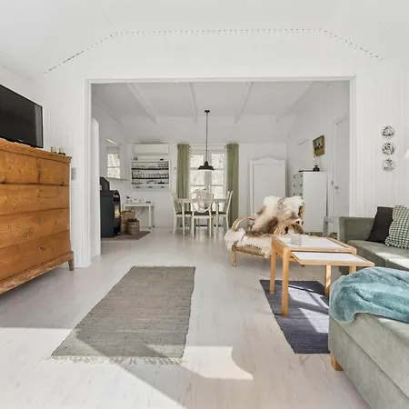 Hébergement de vacances Lucie - 50m From The Sea By Interhome Rønne