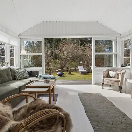 Lucie - 50m From The Sea By Interhome *
